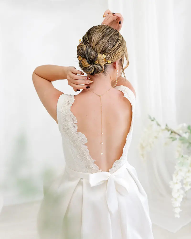 Bijou de dos pour collier de mariée – modèle Sophia, création française Atelier Sarah Aime

