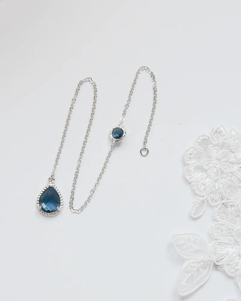 Bijou de dos Charlotte – pendentif cristal discret pour robe dos nu mariée
