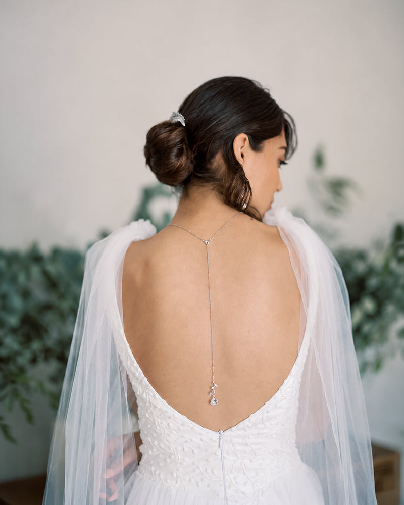 Bijou de dos Bétina – Bijou fleur mariage - Atelier Sarah Aime
