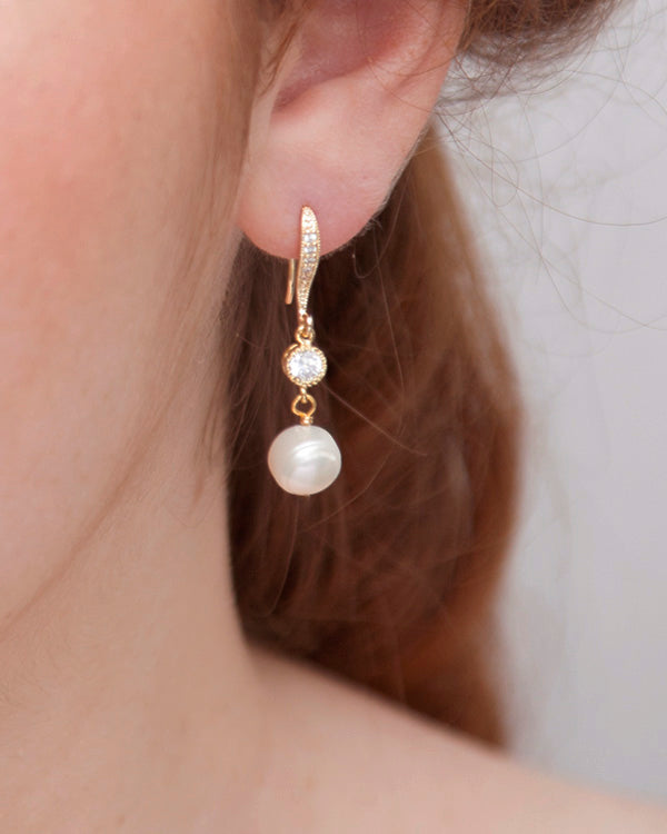 Boucles d’oreilles mariage perle  pendante– bijou raffiné pour mariée
