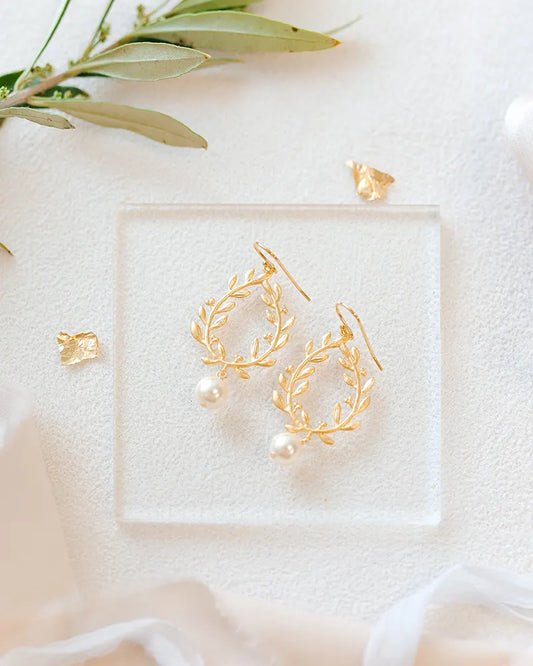 Boucles d’oreilles  Laurier mariage Lidiane – création française – Atelier Sarah Aime  

