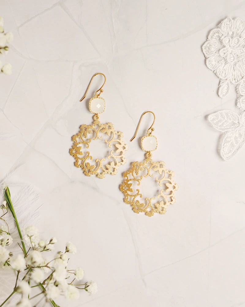 Cylia boucles d'oreilles mariée dorées - Atelier Sarah Aime 