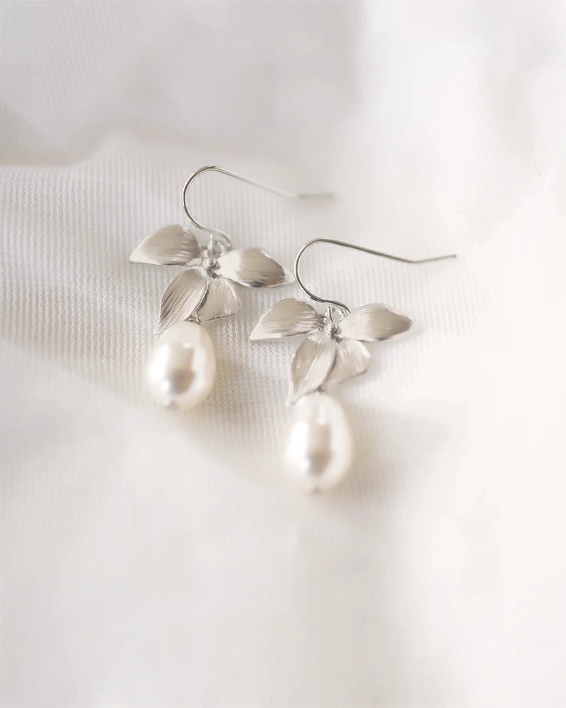 Boucles d’oreilles mariage orchidée Synthia – bijoux raffinés pour mariée