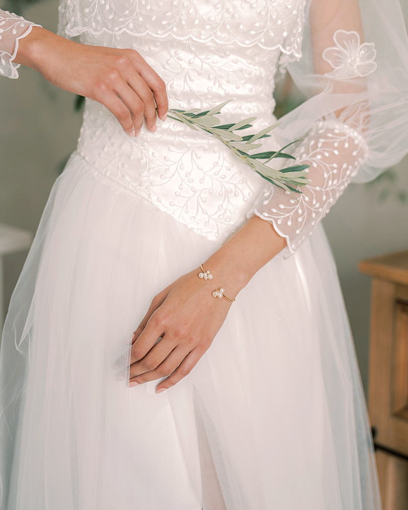 Bracelet mariée rigide Adélie - Grappe de perles