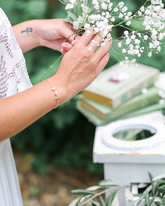 Bracelet de mariée Kate – perles nacrées ivoire pour mariage élégant