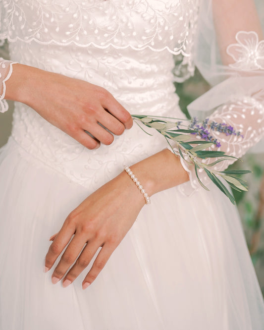 Apolline – Bracelet Mariée Solitaire Perle Nacrée