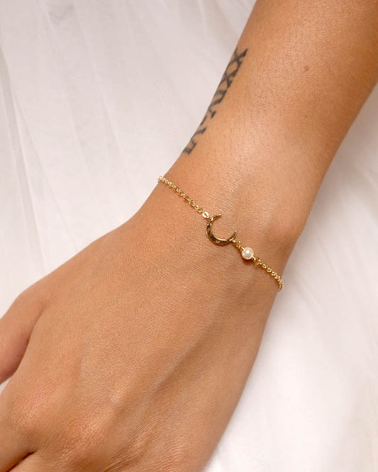 Bracelet de mariée Luna – perle nacrée ivoire suspendue sur chaîne fine

