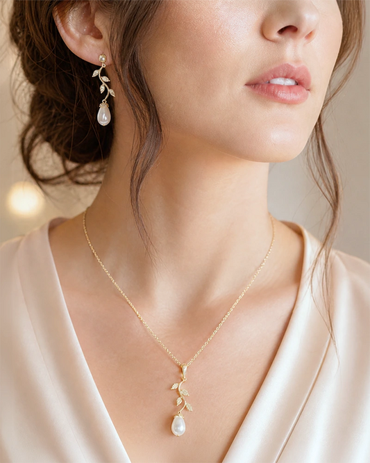oucles d’oreilles mariée Jalane – motif  feuilles création française Atelier Sarah Aime  