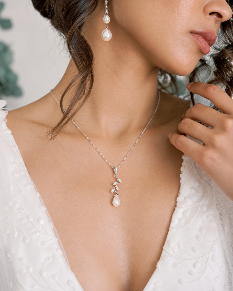 Collier de mariée Jalane – création française Atelier Sarah Aime