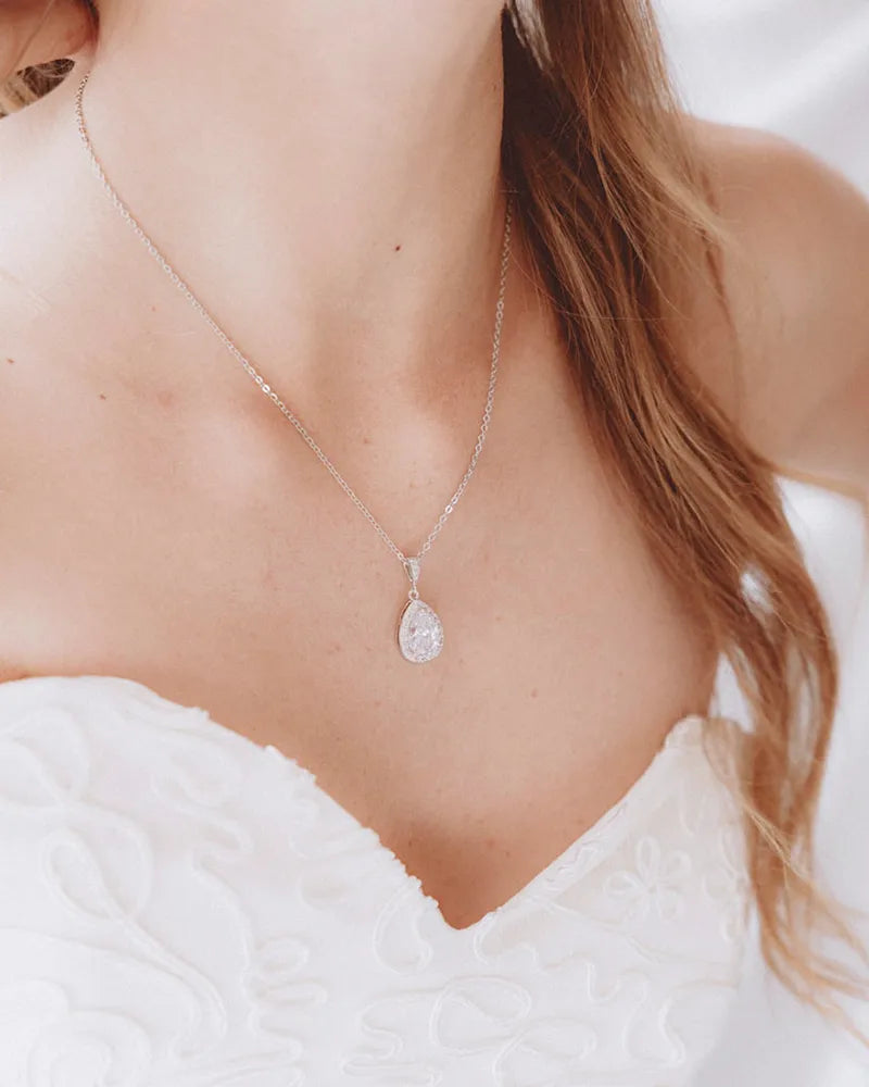 Collier mariage Soliste – création française Atelier Sarah Aime

