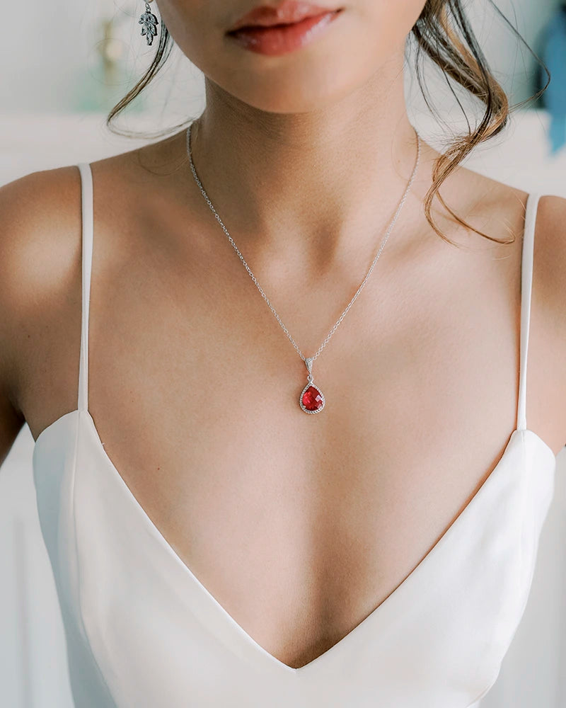 Collier de mariée goutte Rubis Fushia - Atelier Sarah Aime 