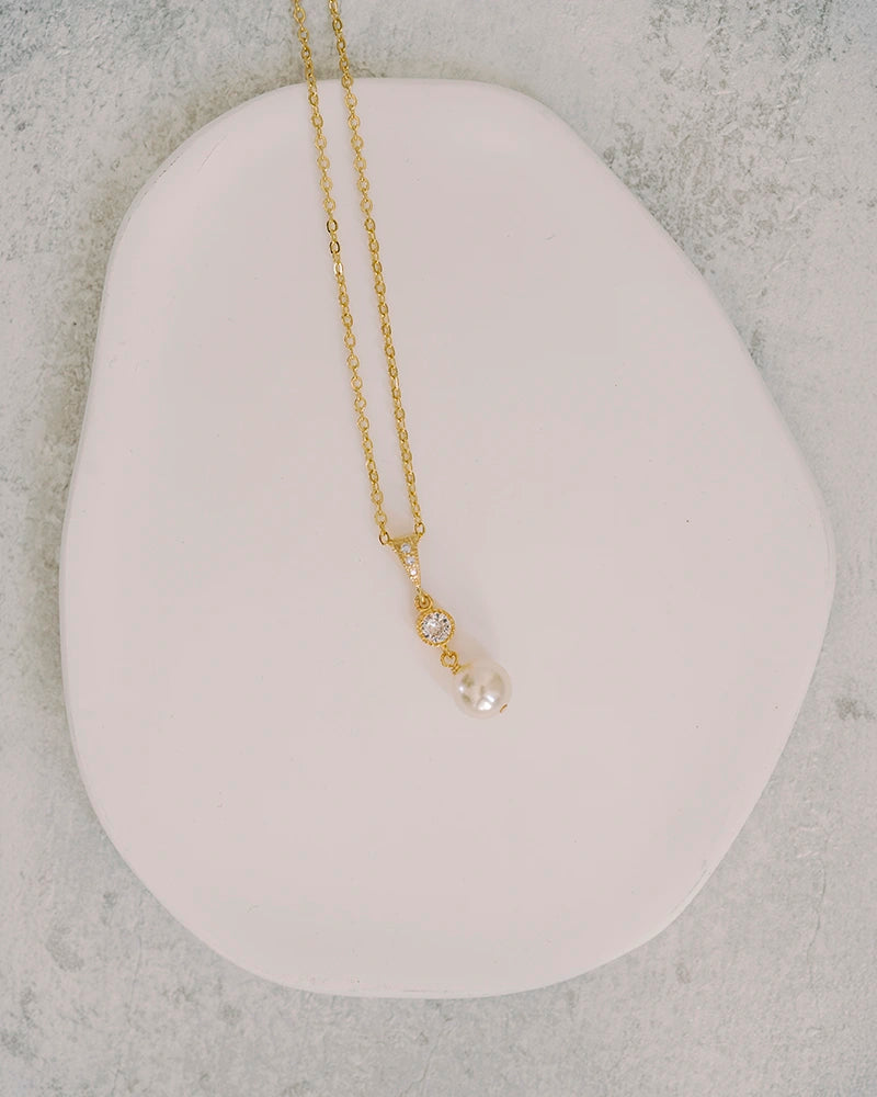 Collier perle et strass  Manohé – création française Atelier Sarah Aime
