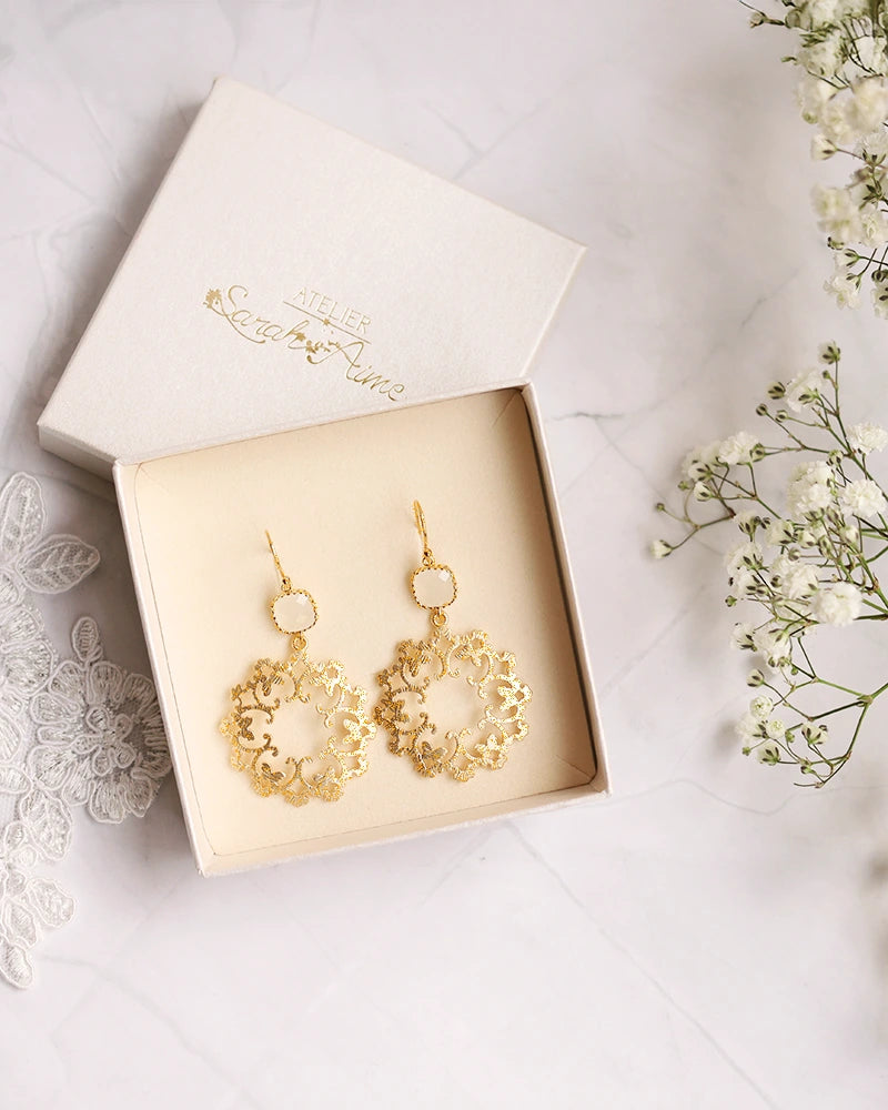 Cylia boucles d'oreilles mariée dorées - Atelier Sarah Aime 