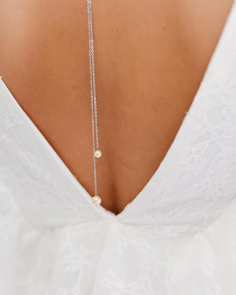 Bijou de robe Naelle – chaînettes et cristaux pour robe mariée


