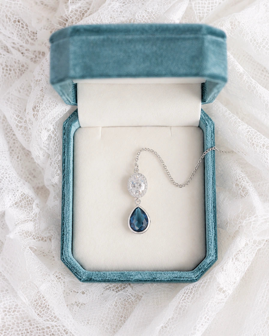 Bijou de dos bleu et strass - Collier dans le dos Kelly