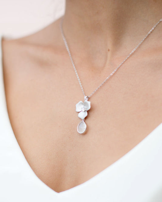 Collier mariée fleur - Atelier Sarah Aime 