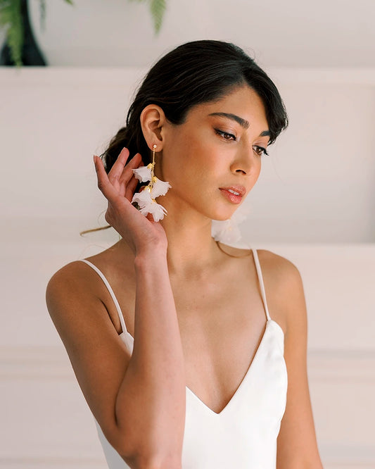 Titia boucles d'oreilles mariée Romantiques - Atelier Sarah Aime 