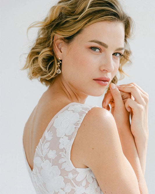 Betina – Boucles d’Oreilles Mariée Pendantes