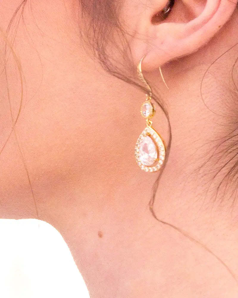 Boucles d’oreilles mariée  Esmee – motif strass, création française Atelier Sarah Aime  