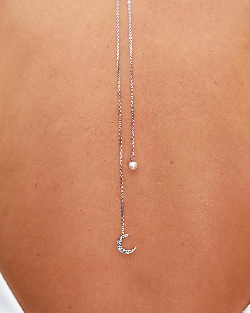 Bijou de dos Luna – perles et lune pour robe de mariée

