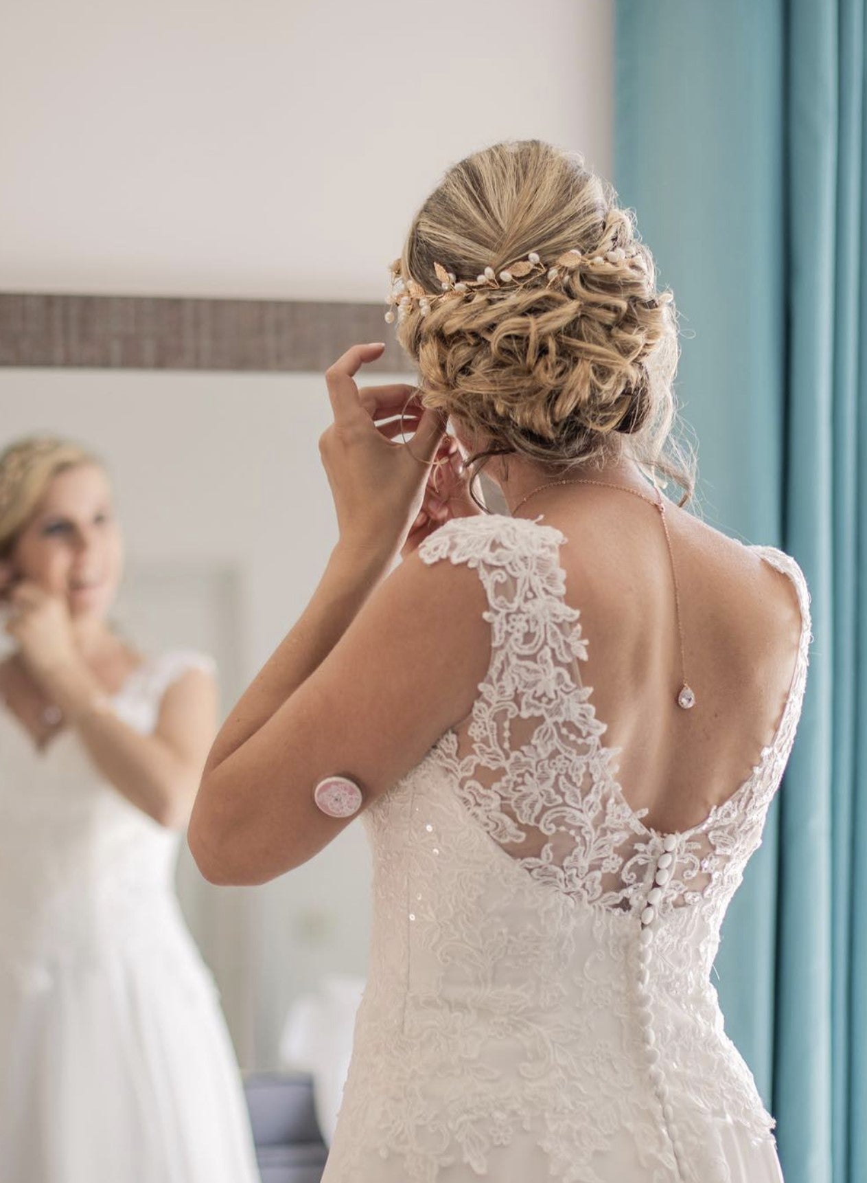 Bijou de dos Soliste– strass lumineux pour robe dos nu

