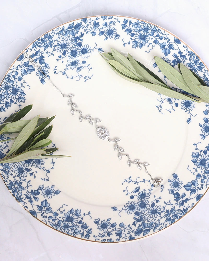 Bracelet de mariée Exquise – design fin et discret pour mariage élégant
