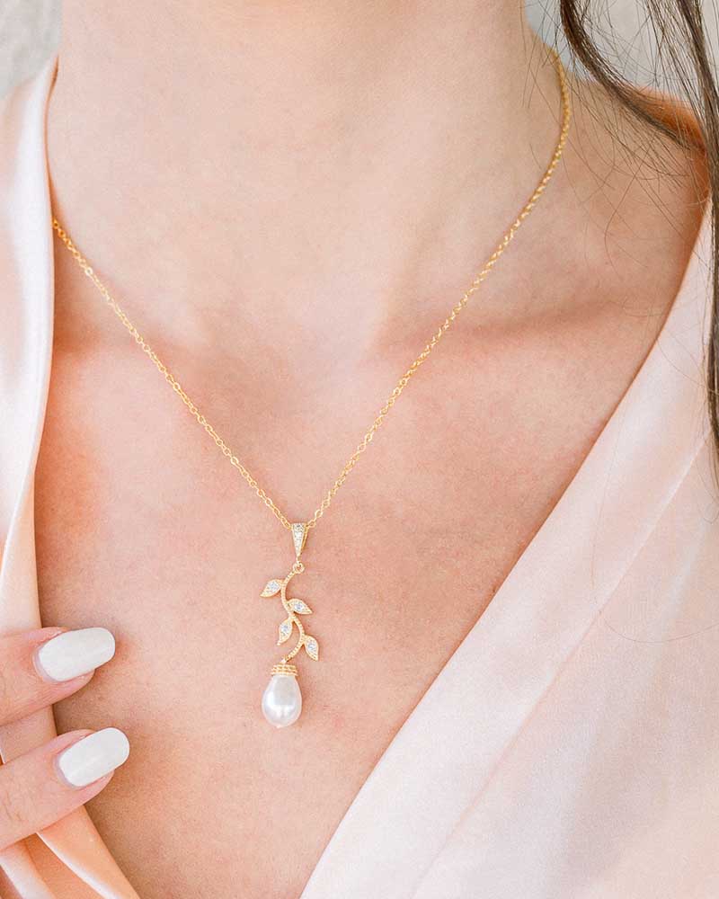 Collier de mariée Jalane – création française Atelier Sarah Aime

