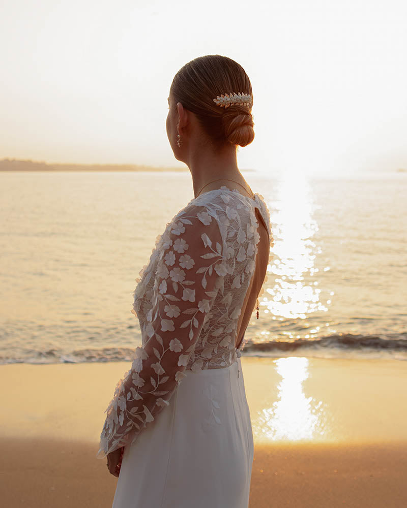 Peigne de mariée perles – modèle Romane, création française Atelier Sarah Aime