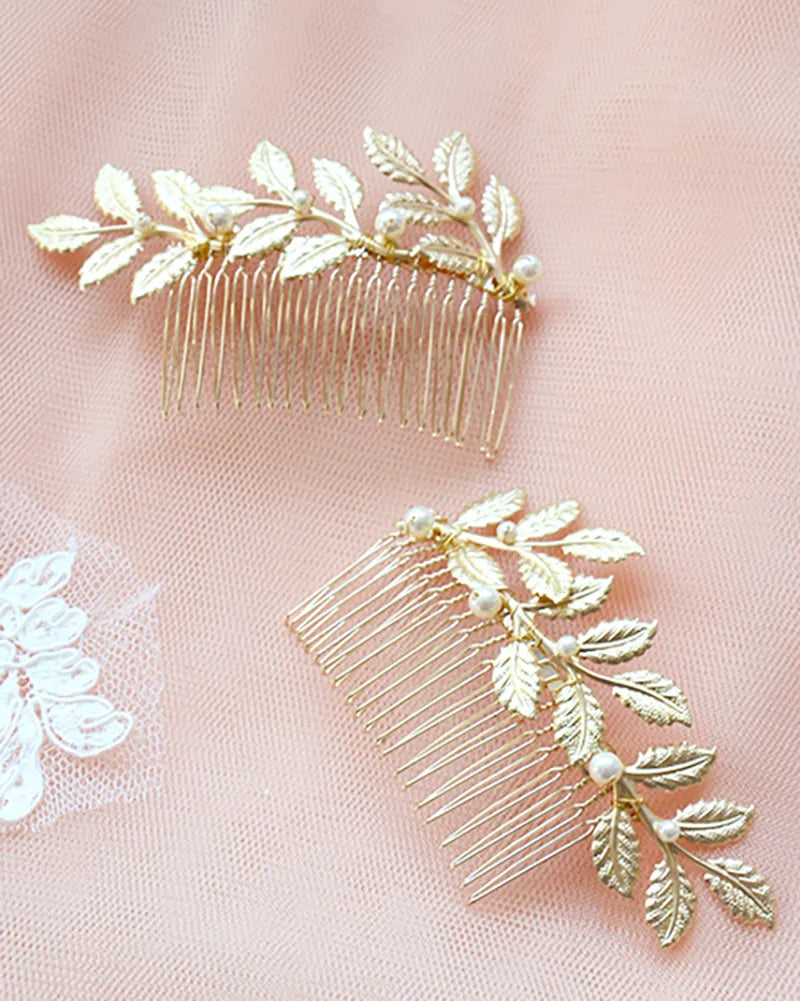 Peignes de mariée doré – modèle Marion x2, création française Atelier Sarah Aime