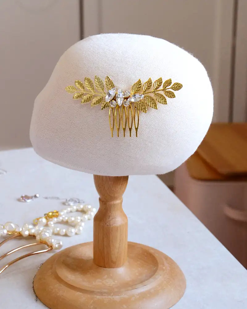 Peigne de mariée cristaux – modèle Justine, création française Atelier Sarah Aime